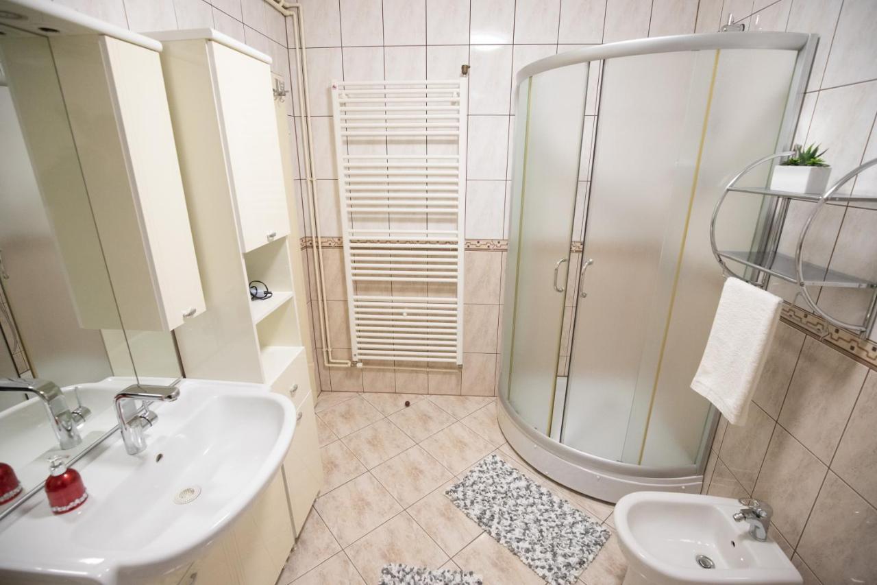 Apartman Excellent - Kuca Za Odmor U Zupanji -Natkriveno Parkirno Mjesto Zupanja Exterior foto